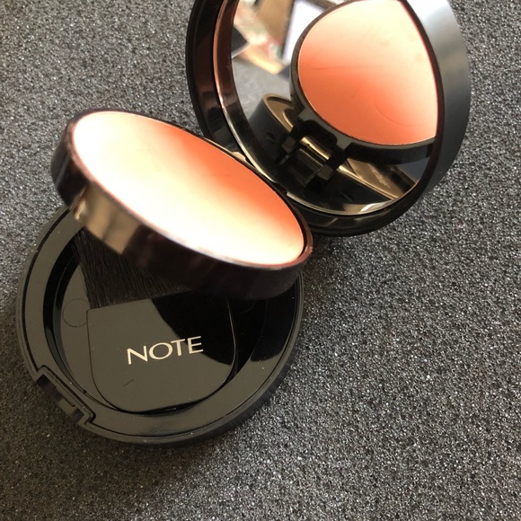 Note Cosmetics Luminous Silk Compact Blusher - Picture 6 of 8